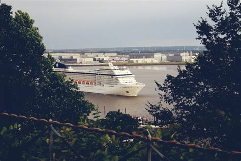 Quanto costa una crociera msc per 2 persone .